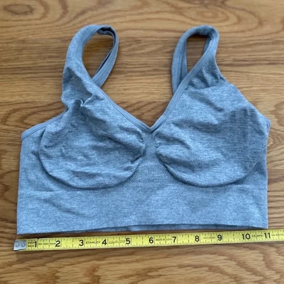 *2* Hanes Get Cozy + *1* Vermilion Sport Bras (M) - Picture 3 of 16